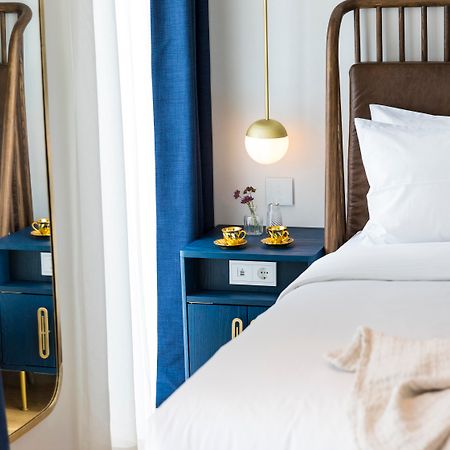 فندق Gatsby أثينا المظهر الخارجي الصورة A bedroom at the hotel