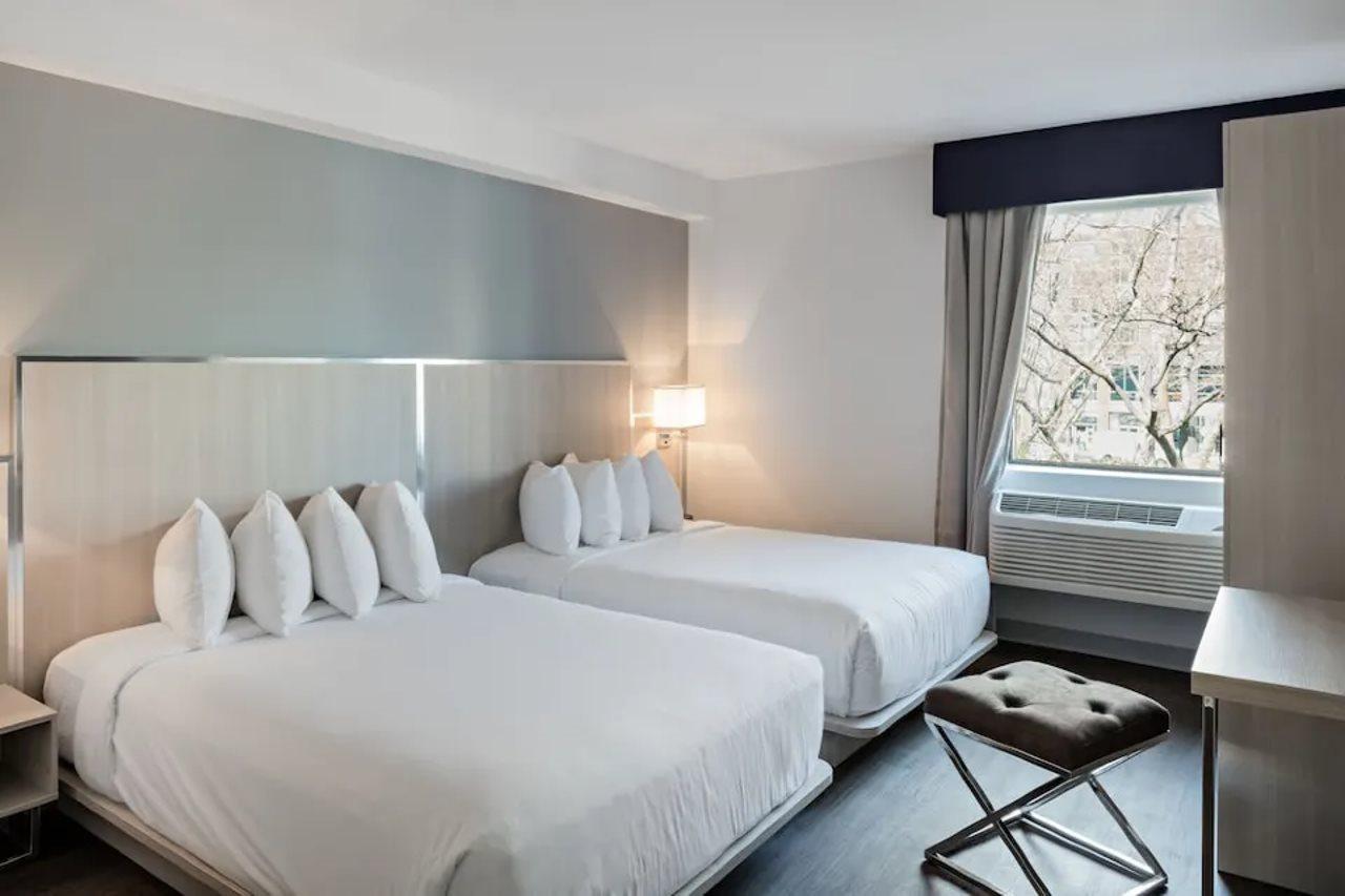 فندق Gatsby أثينا المظهر الخارجي الصورة A room at the Hotel 57