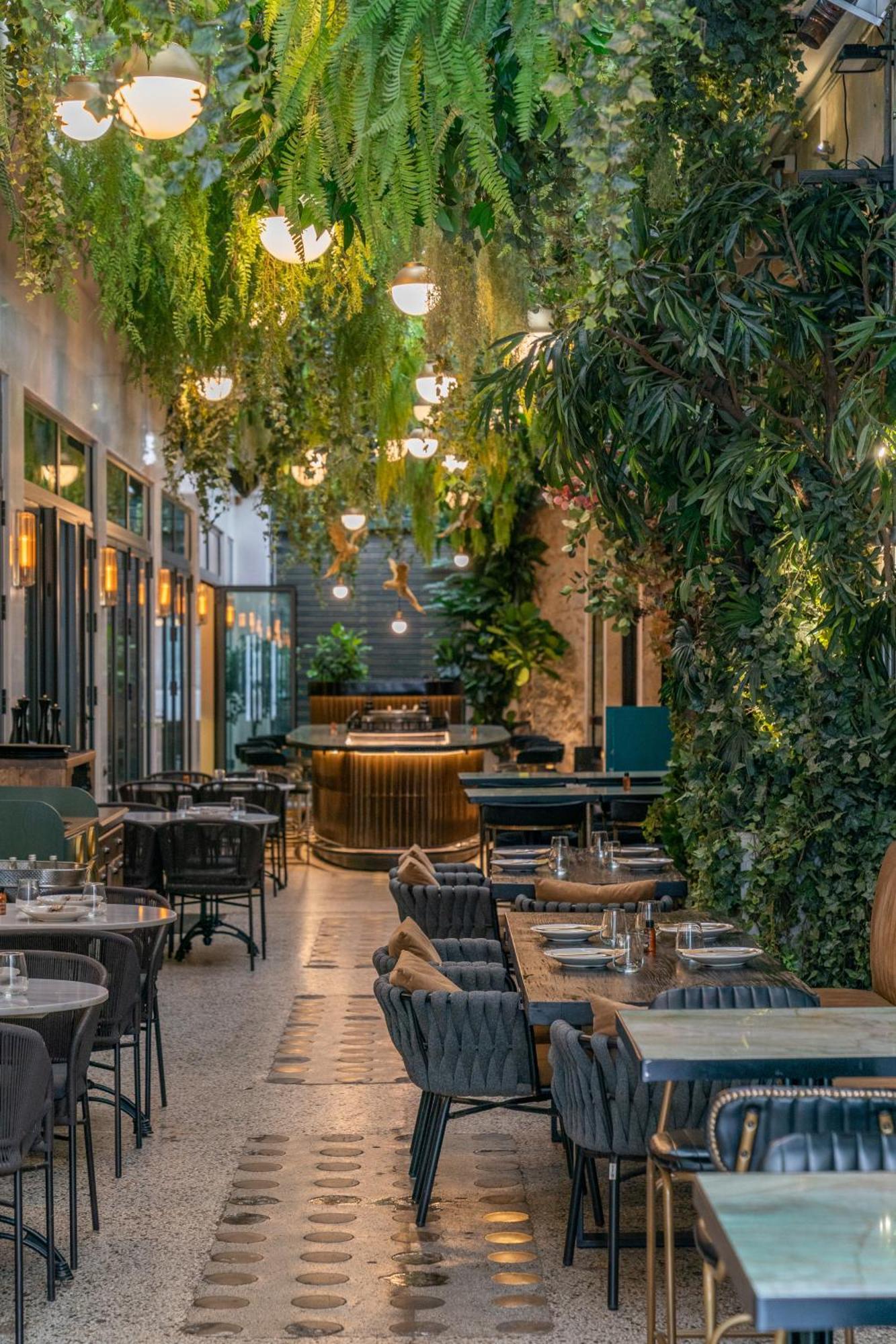فندق Gatsby أثينا المظهر الخارجي الصورة The interior of the restaurant